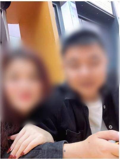 包工头“脚踏两只船”诈骗55万元,备注一名女友为“大傻女” 包工头“脚踏两只船”诈骗55万元,备注一名女友为“大傻女”