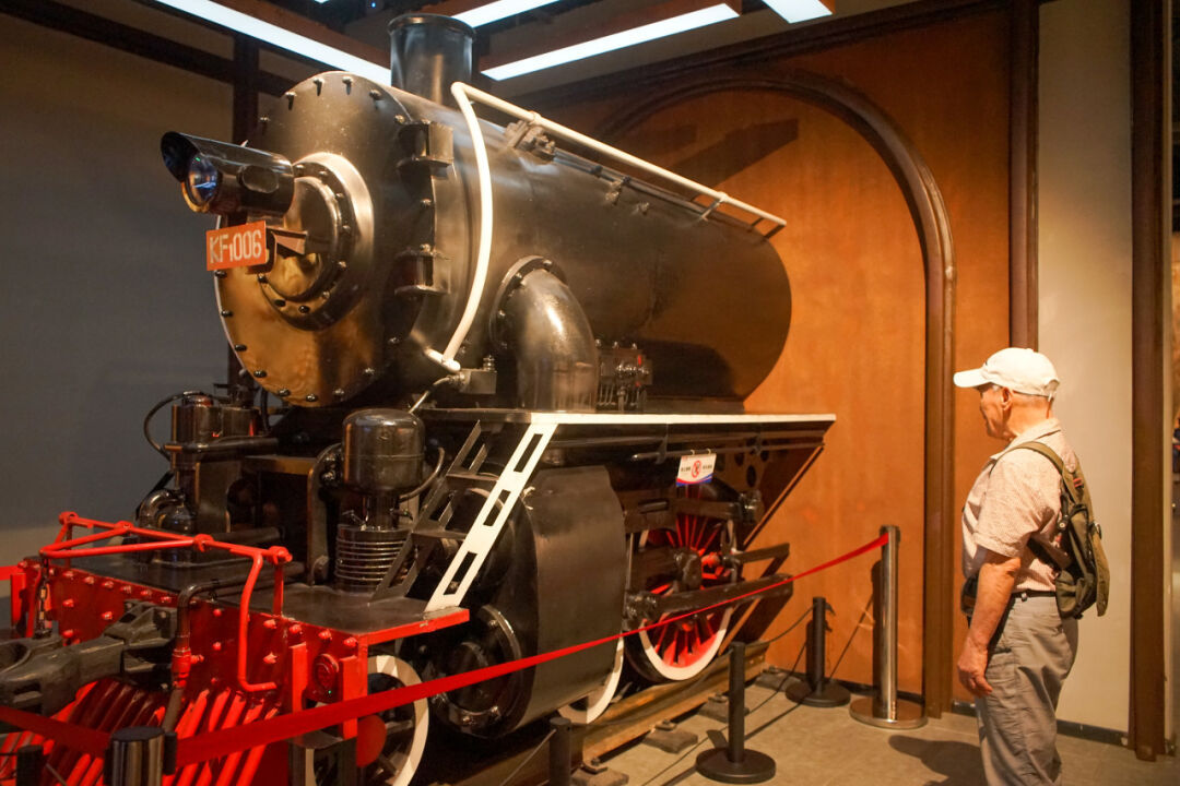 平均年龄“90+”!老火车司机们,再相聚! 平均年龄“90+”!老火车司机们,再相聚!