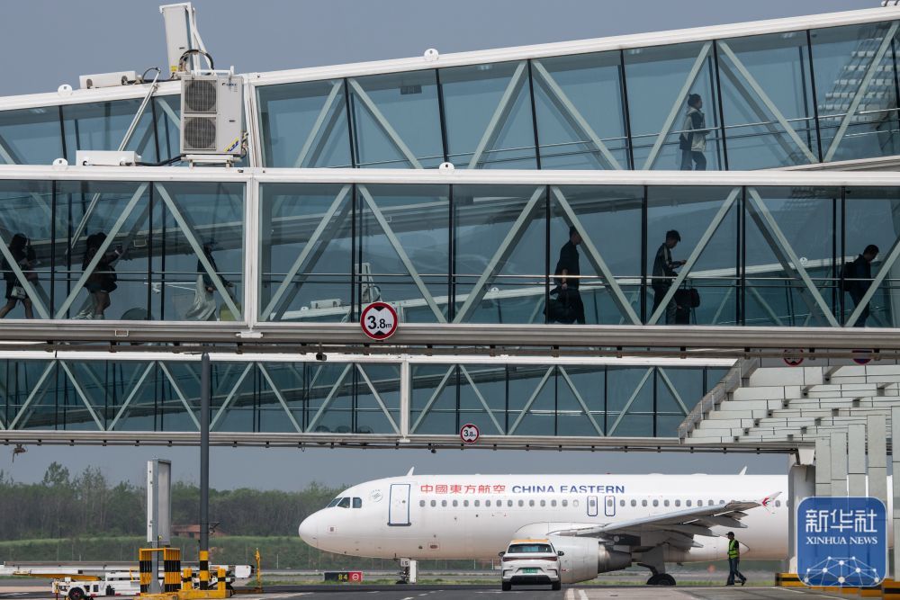 机场航站楼2 2871733022659359349.jpg