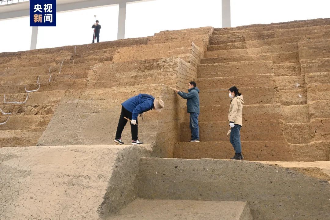 迄今规模最大的楚国王级墓葬!武王墩墓文物上新→ 迄今规模最大的楚国王级墓葬!武王墩墓文物上新→