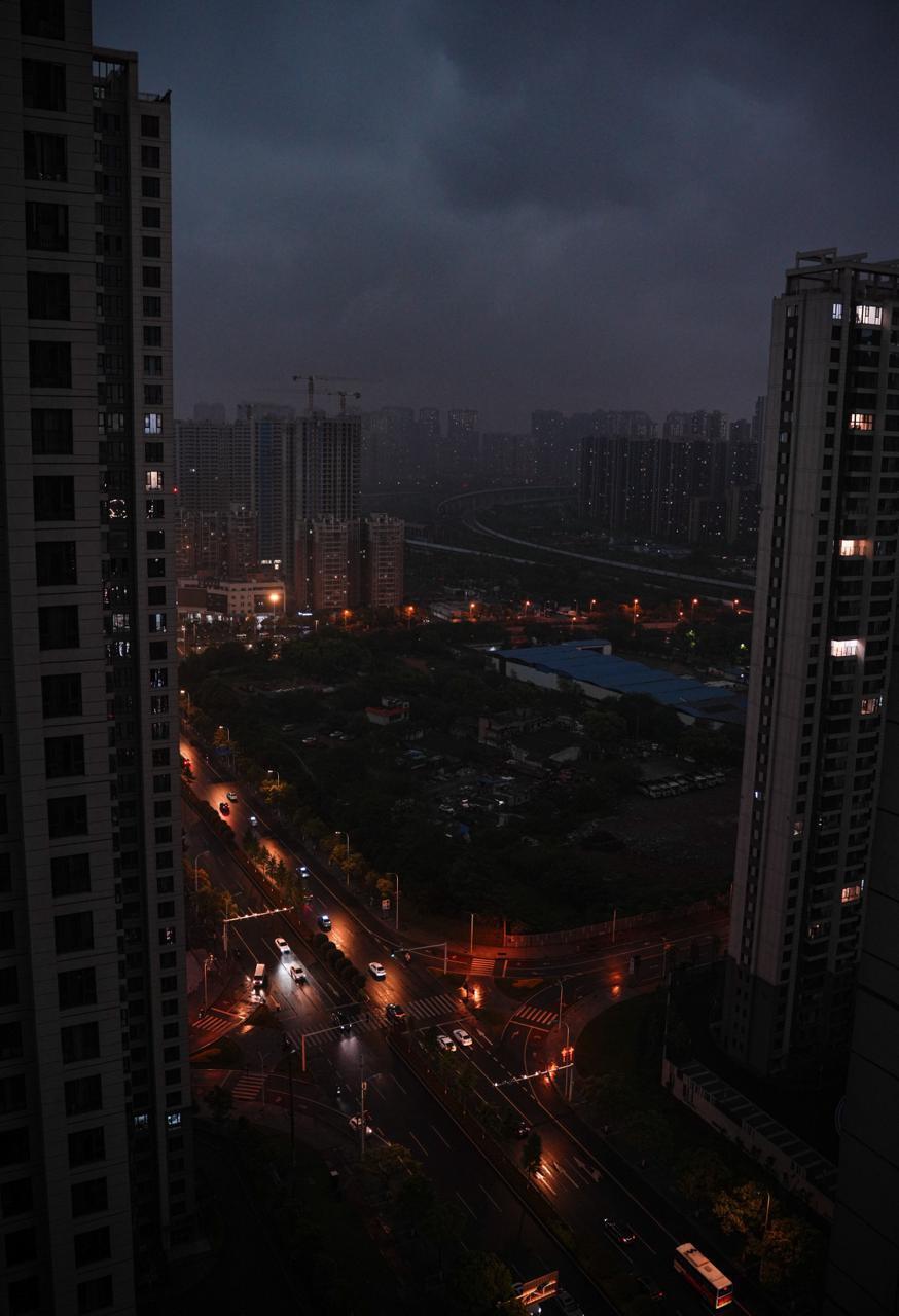 长沙早高峰雷电暴雨如黑夜！专家打比方解读成因：冷水撒入热油锅