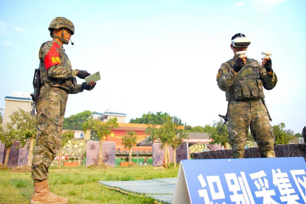 武警官兵春日练兵忙