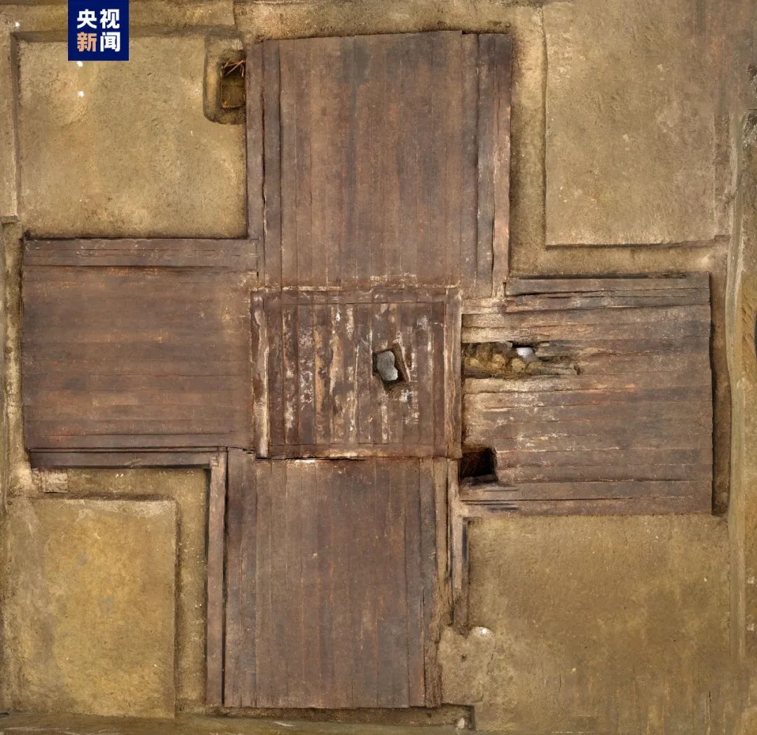 迄今规模最大的楚国王级墓葬!武王墩墓文物上新→ 迄今规模最大的楚国王级墓葬!武王墩墓文物上新→