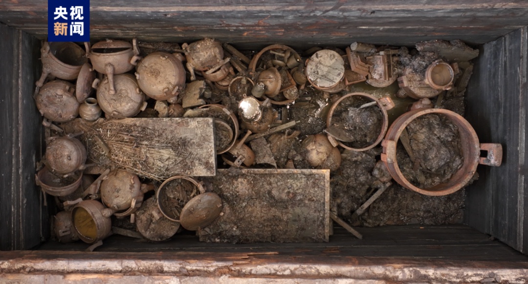 迄今规模最大的楚国王级墓葬!武王墩墓文物上新→ 迄今规模最大的楚国王级墓葬!武王墩墓文物上新→