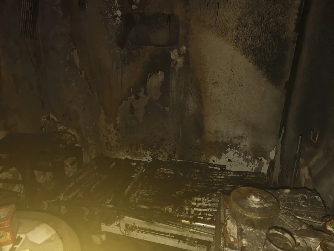 99岁老人火场“历险”,神秘宝物助其避难 99岁老人火场“历险”,神秘宝物助其避难