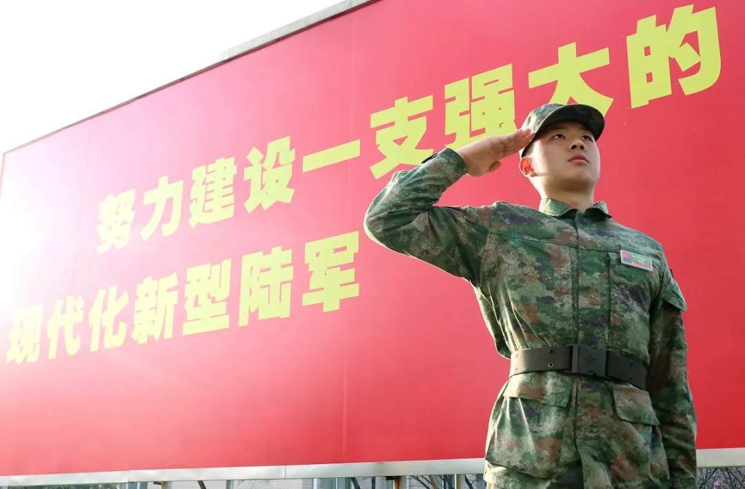 传承四代的“钢枪”，被这个新兵接过手了！