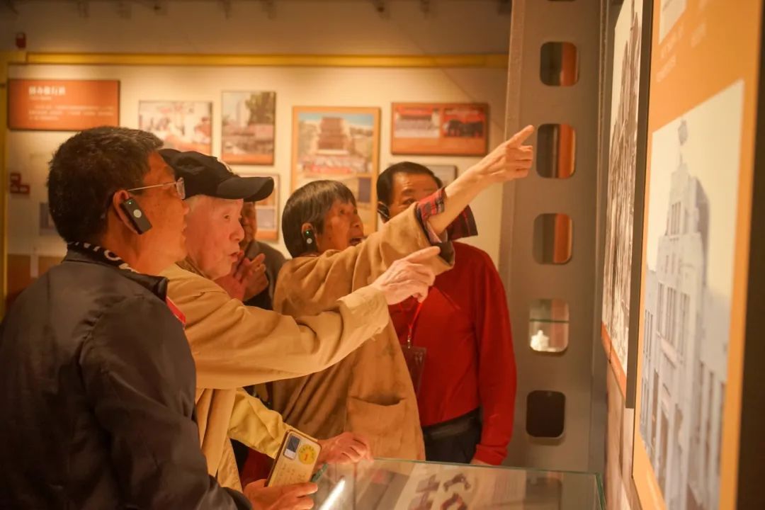 平均年龄“90+”!老火车司机们,再相聚! 平均年龄“90+”!老火车司机们,再相聚!