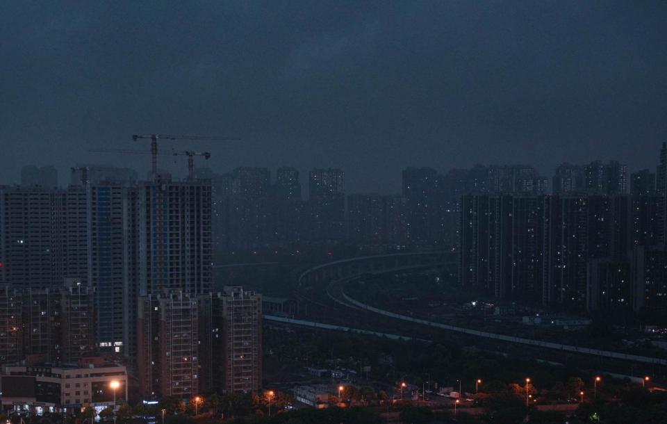 长沙早高峰雷电暴雨如黑夜！专家打比方解读成因：冷水撒入热油锅