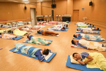 深圳：年内200所学校学生可以“躺着午休”
