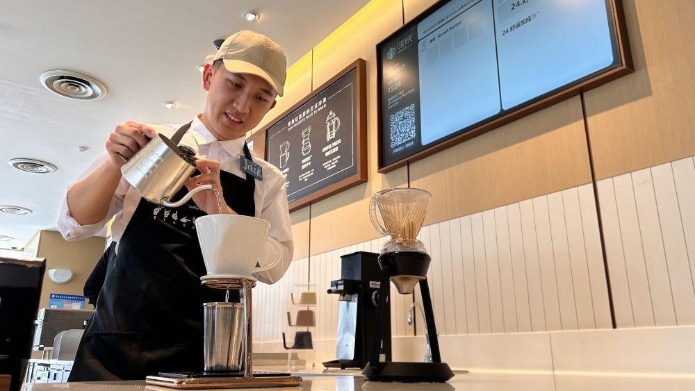手语咖啡店的“天使伙伴”们