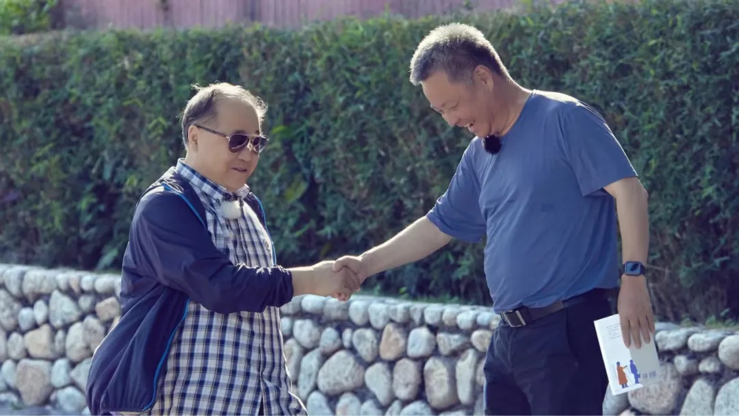 莫言、余华微信头像曝光，全网笑疯