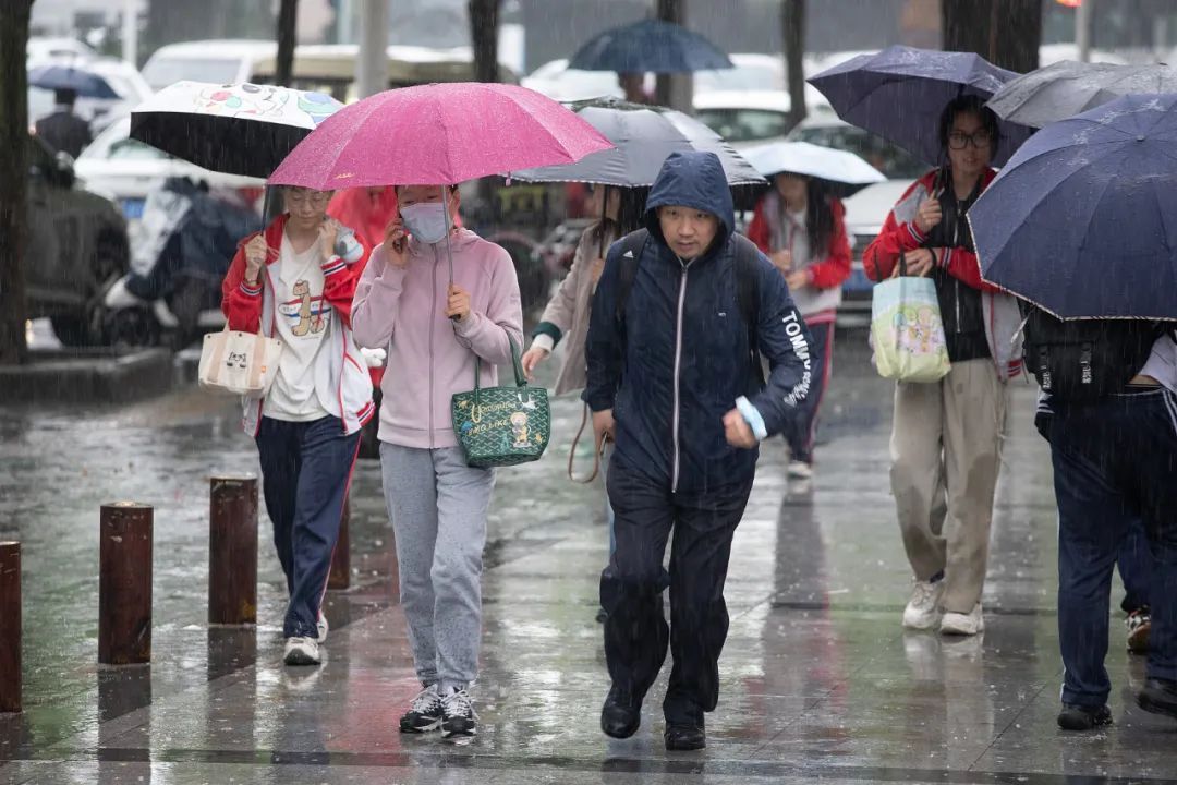 大雨、暴雨!预警连发,武汉这些地方要注意 大雨、暴雨!预警连发,武汉这些地方要注意