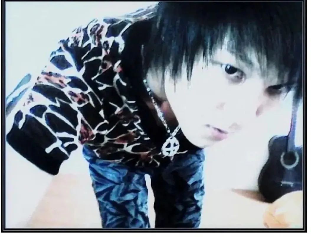 500万粉丝主播撞脸命案逃犯,当事人澄清“真的不是我”,警方回应 500万粉丝主播撞脸命案逃犯,当事人澄清“真的不是我”,警方回应