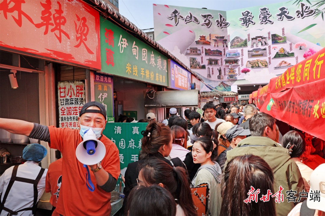 热搜第一！五一这些火车线路已秒光！12306回应