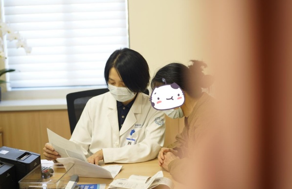 12岁女孩摸到…妈妈吓哭！医生提醒：不少见！