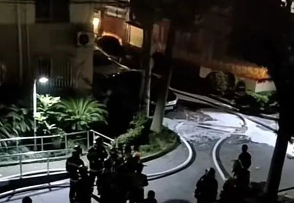 小区架空层成电瓶车充电站，居民吓坏！上海一周内4起火灾均与电瓶车相关，多人被拘