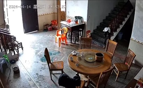 泪目!儿子为老父亲盖衣服,发现他已安详离世,最后遗言破防了 泪目!儿子为老父亲盖衣服,发现他已安详离世,最后遗言破防了