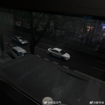 揭秘！为何雷暴天会瞬间天黑
