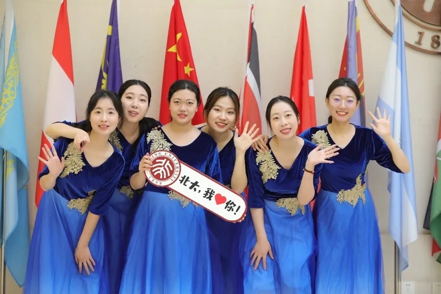 双胞胎姐妹，相逢在北大！