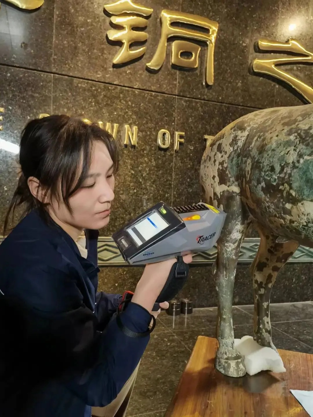 秦始皇两辆豪车终于停一起了！