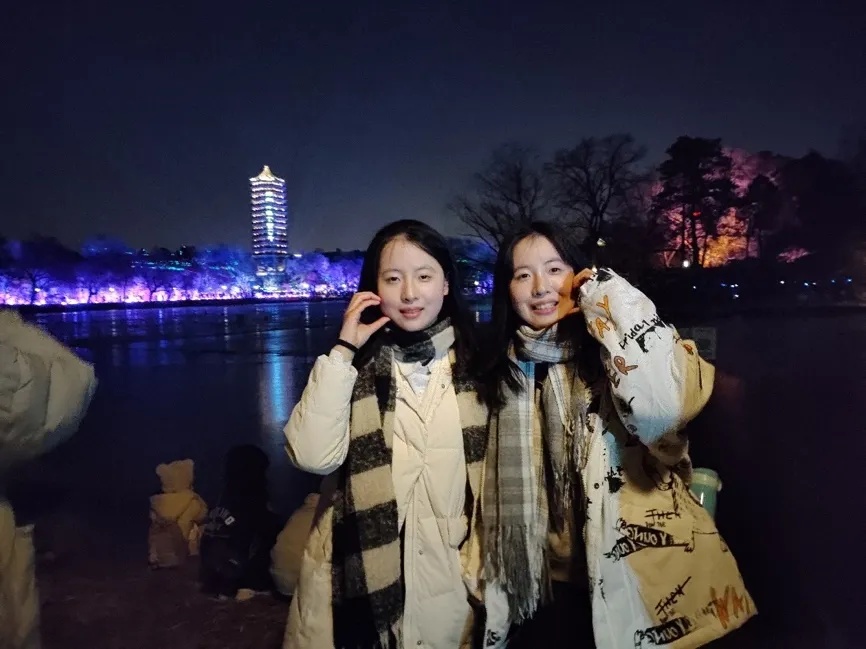 双胞胎姐妹，相逢在北大！