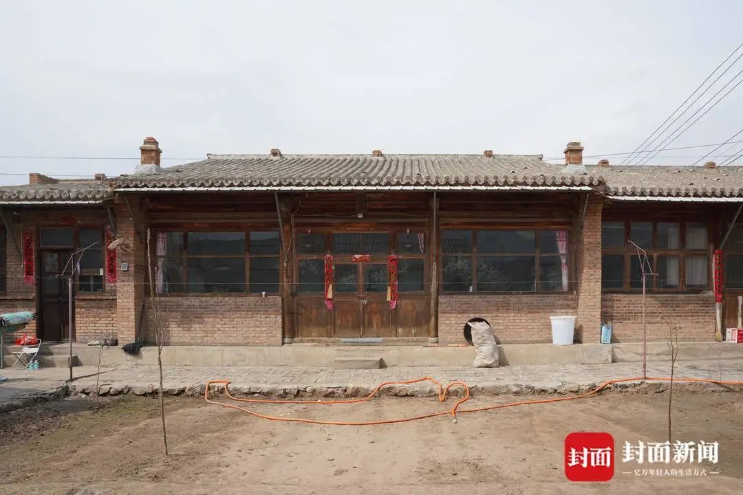 老人在墙上写了24年日记,儿子追忆:父亲上过私塾,遗憾没拍全家福 老人在墙上写了24年日记,儿子追忆:父亲上过私塾,遗憾没拍全家福