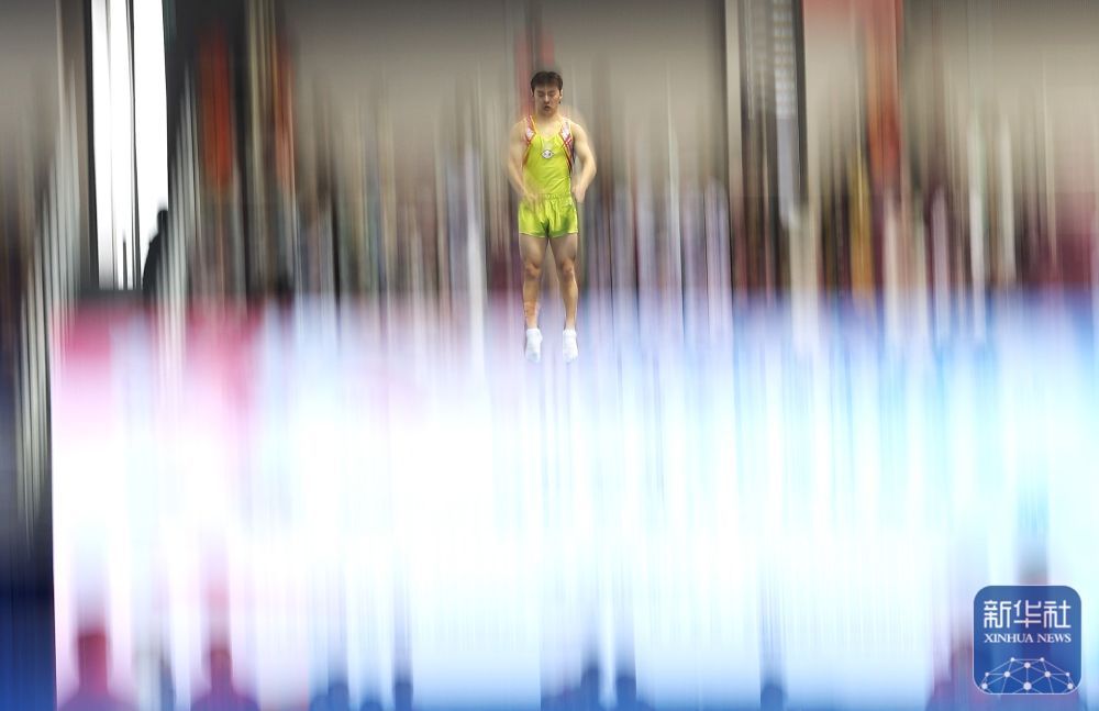 严浪宇获全国蹦床冠军赛男子网上个人冠军