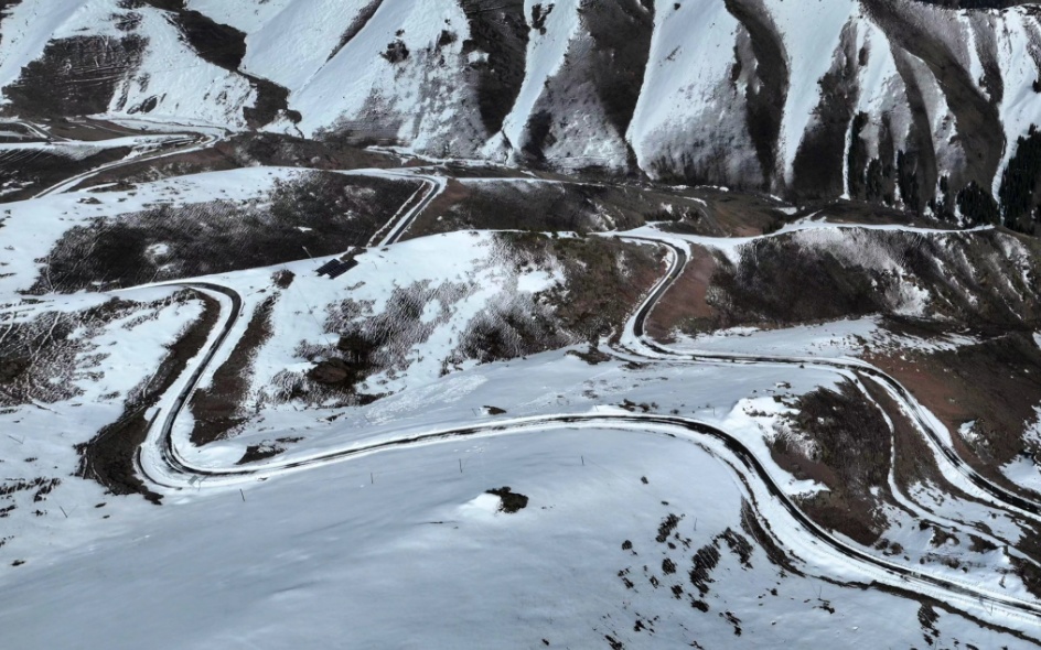 多图!为了独库公路复通,他们除雪有多拼 多图!为了独库公路复通,他们除雪有多拼