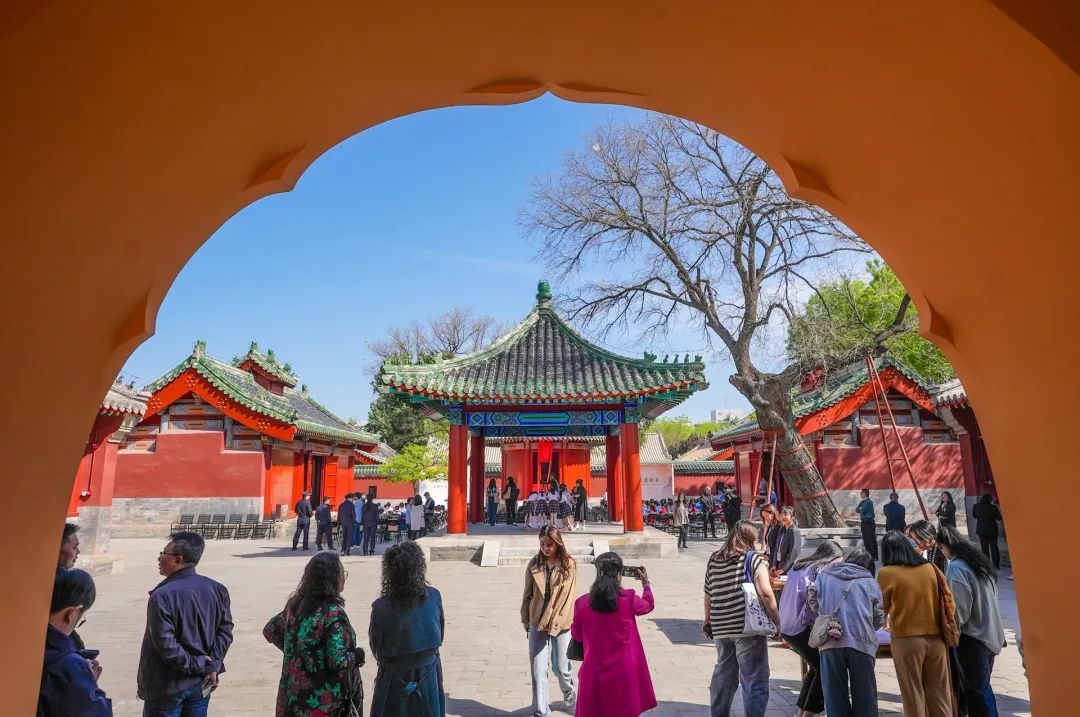 200多年来首次揭面纱!北京这处古建群今日对外开放→ 200多年来首次揭面纱!北京这处古建群今日对外开放→