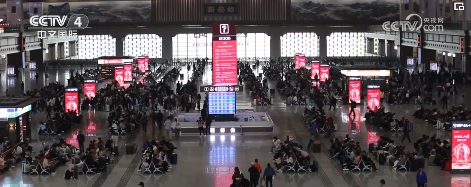 销售火热、热度升高!消费场景丰富多样 “五一”假期旅游市场活力迸发 销售火热、热度升高!消费场景丰富多样 “五一”假期旅游市场活力迸发