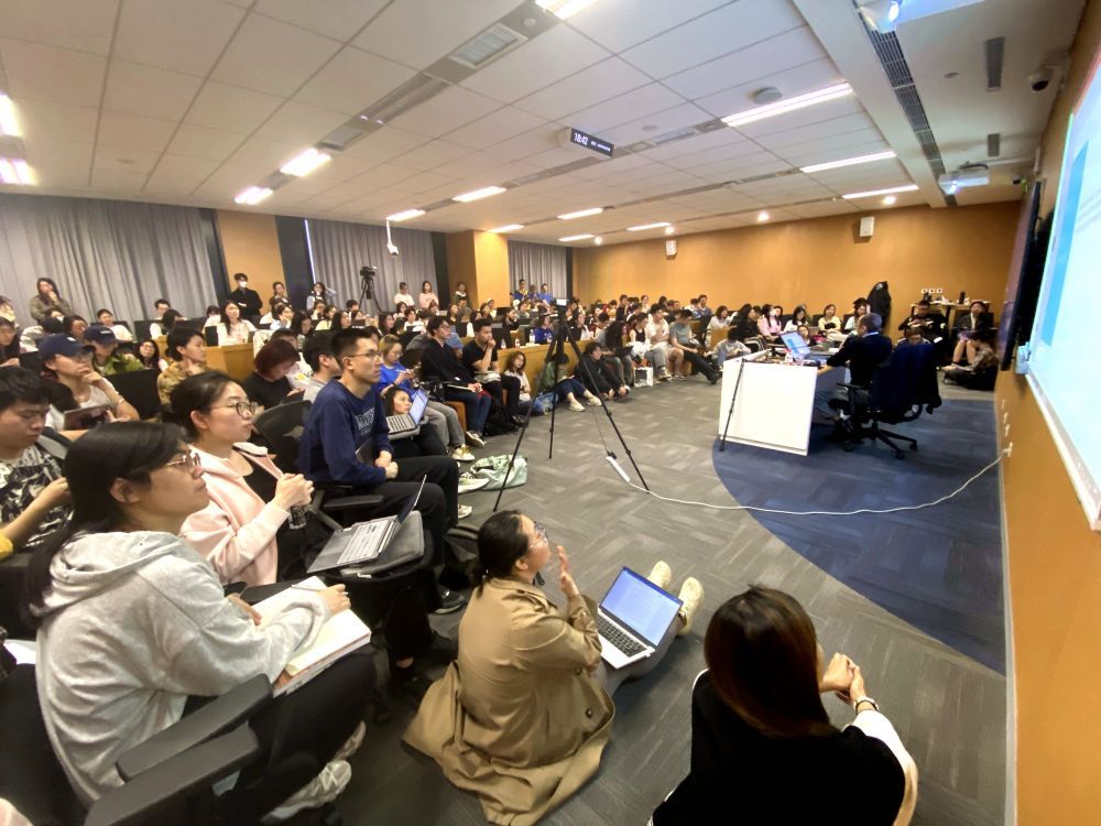 一位哲学教授的“身体力行”：让生命燃至“最后一课”