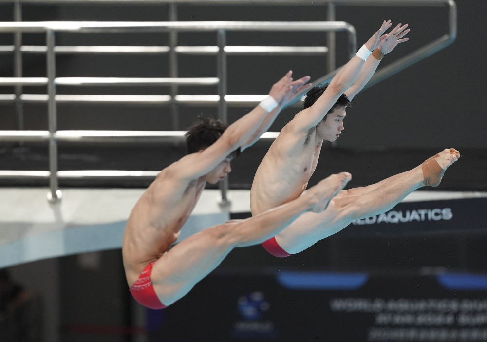 跳水 | 世界杯总决赛：龙道一/王宗源男子双人3米板夺冠