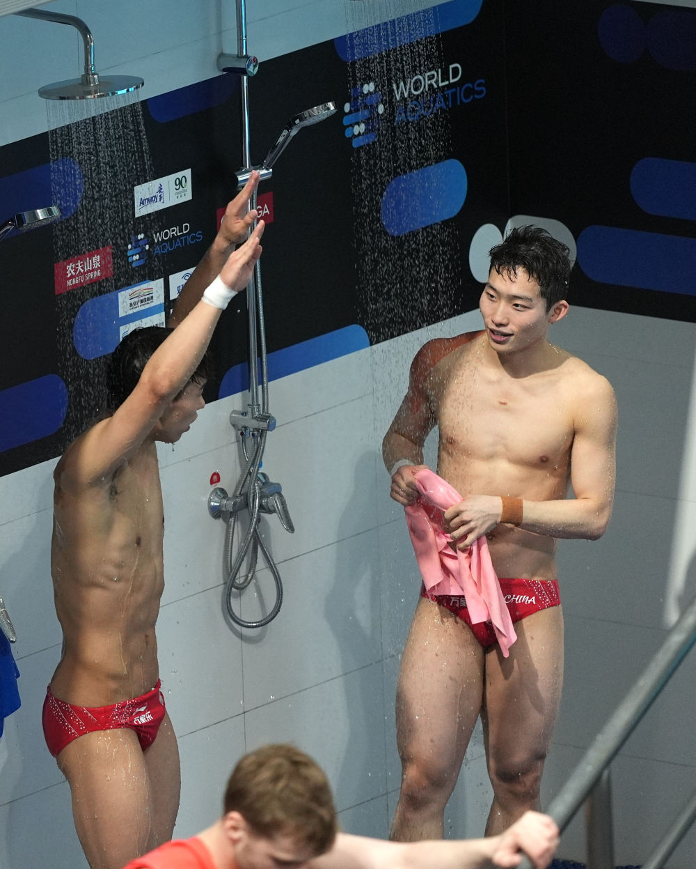 跳水 | 世界杯总决赛：龙道一/王宗源男子双人3米板夺冠