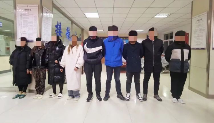 兰州警方捣毁一街边公寓民宿卖淫窝点，抓获16人