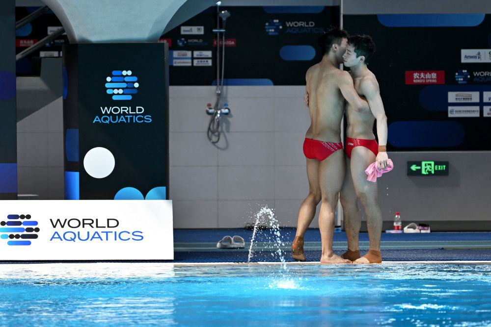 跳水 | 世界杯总决赛：龙道一/王宗源男子双人3米板夺冠