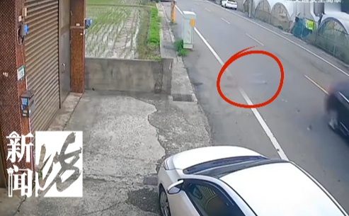 情侣车内吵架,一气之下跳车重伤身亡!监控曝光生前最后一幕 情侣车内吵架,一气之下跳车重伤身亡!监控曝光生前最后一幕