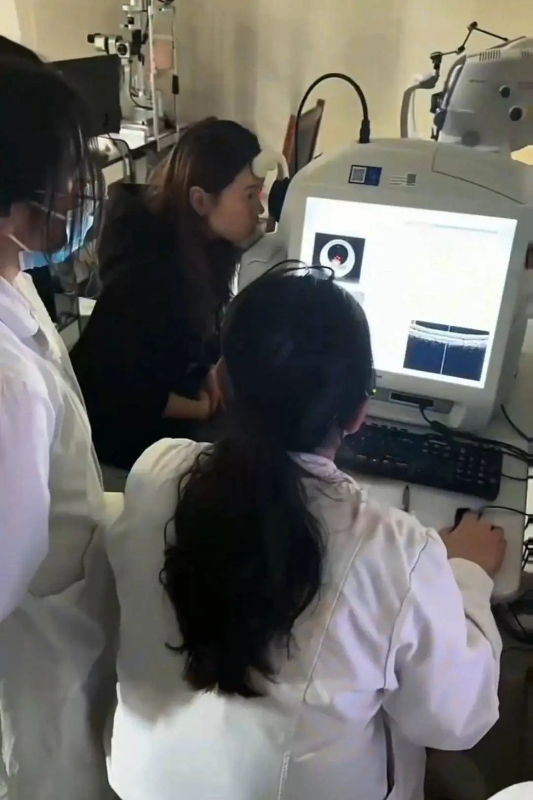 95后女孩一觉醒来右眼失明!医生:已错过最佳抢救时机 95后女孩一觉醒来右眼失明!医生:已错过最佳抢救时机