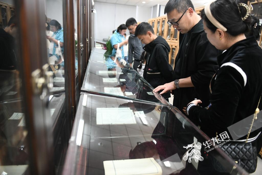 12部珍贵古籍首次面向公众展出 就在重庆！