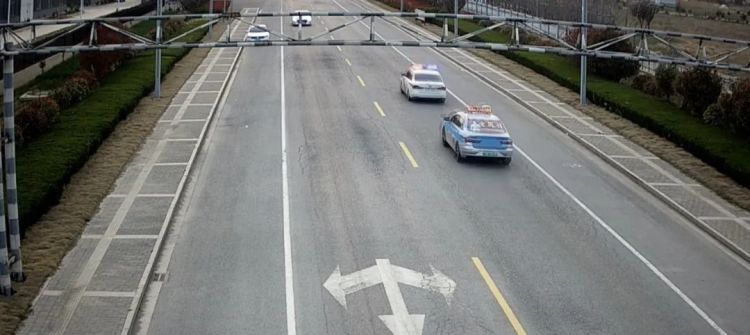 “我要超速，需要闯红灯！”交警：不录入