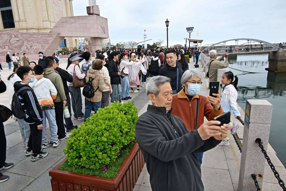 海军节带热“海博游”