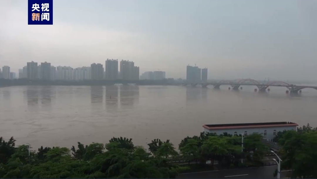 闪电6次击中广州塔!珠江流域北江将发生特大洪水 闪电6次击中广州塔!珠江流域北江将发生特大洪水