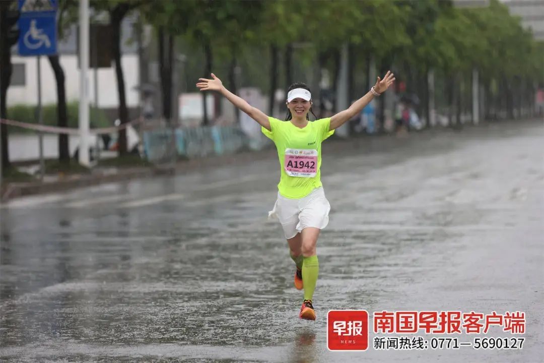 暴雨袭城！南宁女子半马熔断，广西更多“预警级”天气已在路上