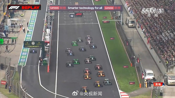 F1时隔5年重回中国，维斯塔潘夺冠，周冠宇第14