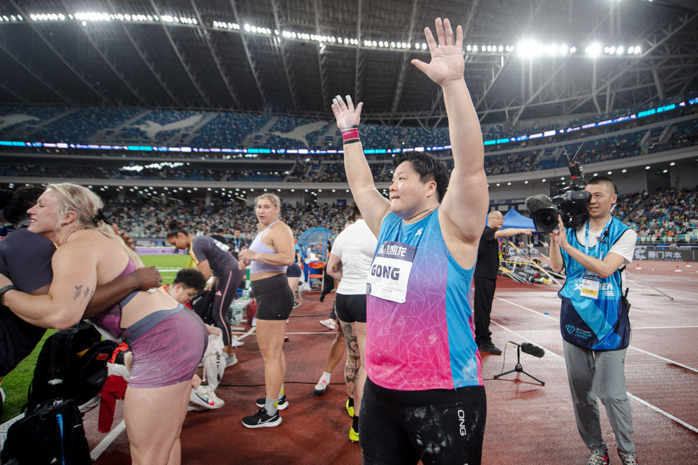 田径 | 钻石联赛厦门站：巩立娇夺得女子铅球冠军