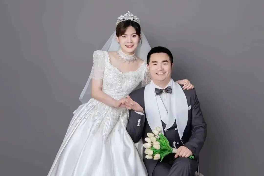 全网祝福!地震泄洪英雄甘宇结婚了:“今后要为家庭而战” 全网祝福!地震泄洪英雄甘宇结婚了:“今后要为家庭而战”