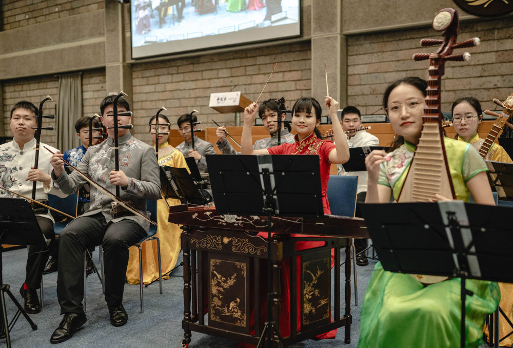 世界多地举行中文日庆祝活动