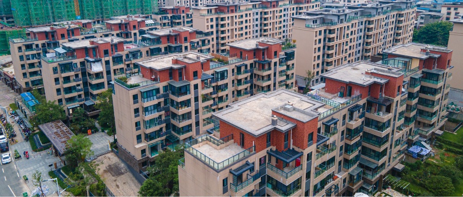 买了二手房，原业主欠的物业费我来付吗？