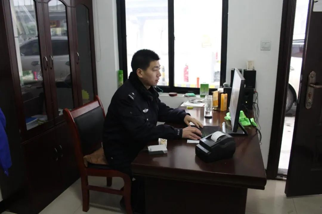 痛心！他身中数刀牺牲，年仅33岁