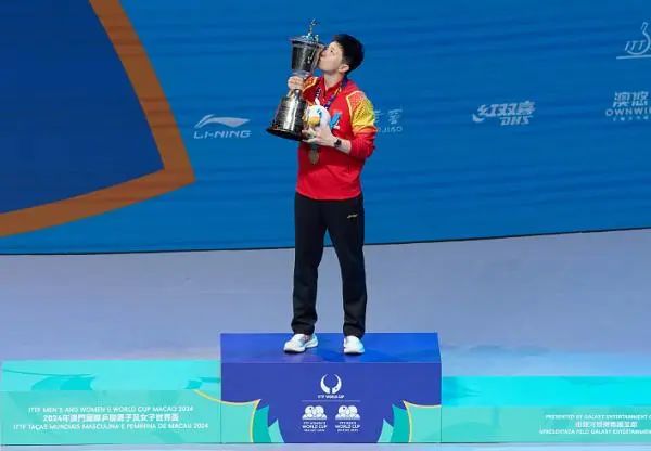 一段12年神奇又魔幻的旅程后，马龙！巴黎见