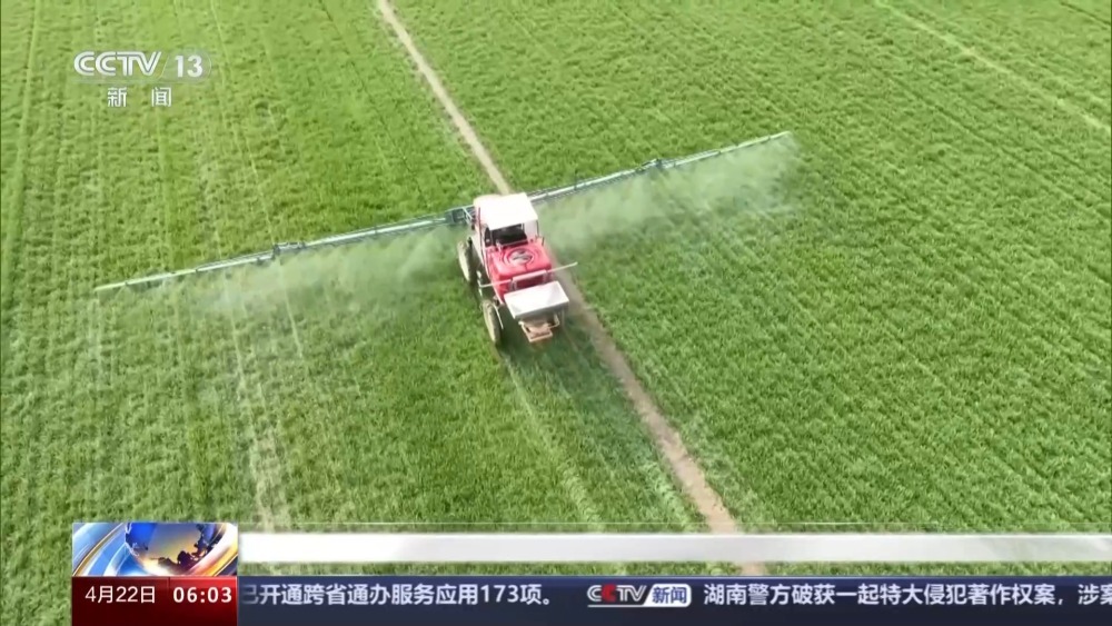 良种+良机+良法 各地加强小麦田管保丰收 良种+良机+良法 各地加强小麦田管保丰收